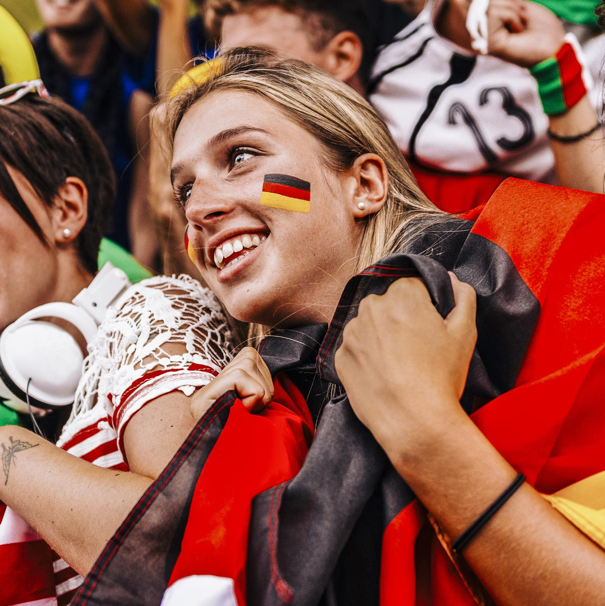 Fanschminke „Nations“ 2.0 als Werbeartikel mit Logo