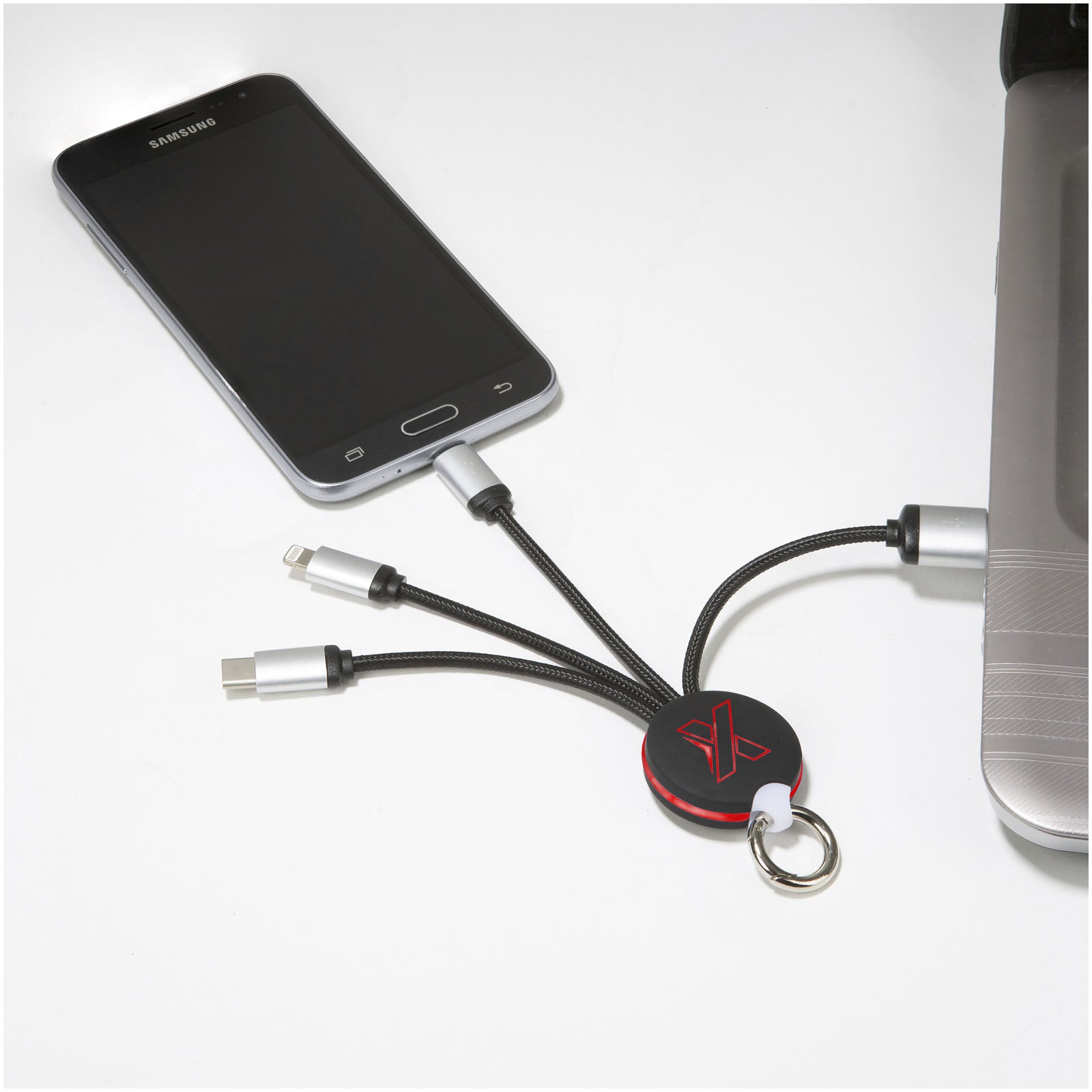 SCX.design C16 Kabel mit Leuchtlogo