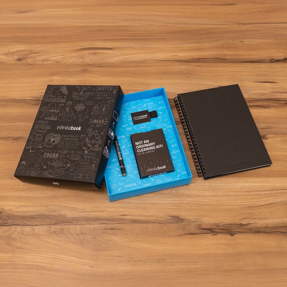 STARTER KIT INFINITEBOOK A5 PLANNER TEXTURE. Set bestehend aus einem Infinitebook mit Hardcover, einem Reinigungsset, einem Marker und einem Halter für Kugelschreiber – zusätzliche Ansicht