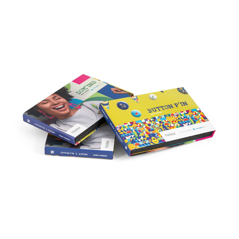PIN & DOMING SHOWCASE. Mustermappe 2 in 1 Pin und Doming – zusätzliche Ansicht