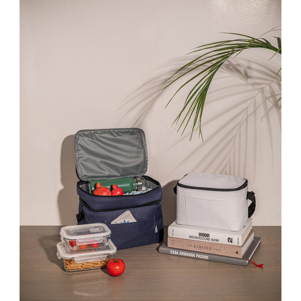 CANCUN LARGE. Kühltasche aus 600D, recyceltem Polyester, mit verstellbarem Gurtband 14 L – zusätzliche Ansicht