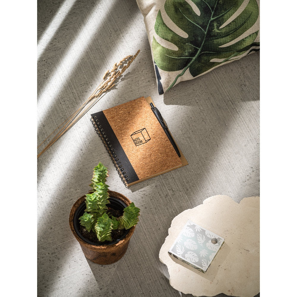 VICENTE. B6-Notizbuch aus Kork und Recyceltes Polyester (100% rPET) mit Kugelschreiber – zusätzliche Ansicht