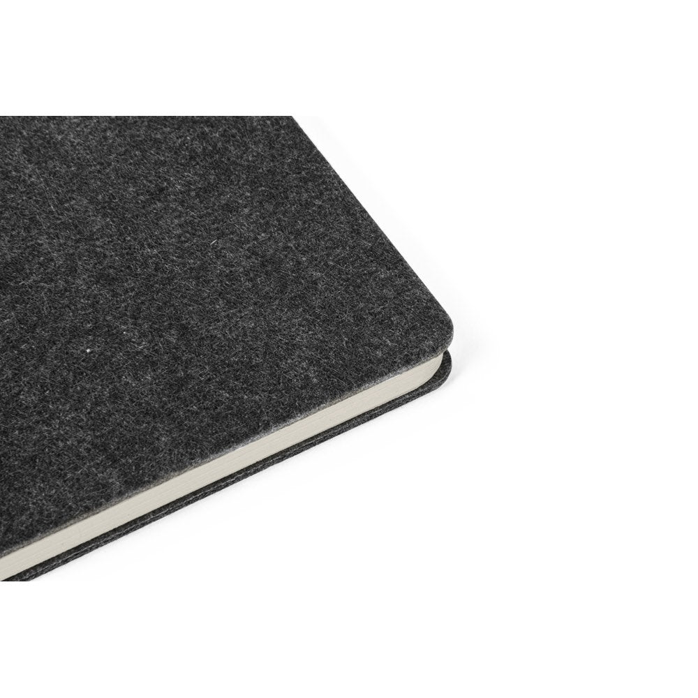 MISHIMA. A5-Ringbuch mit flexiblem Einband aus recyceltem Filz (100% rPET) mit linierten Seiten – zusätzliche Ansicht
