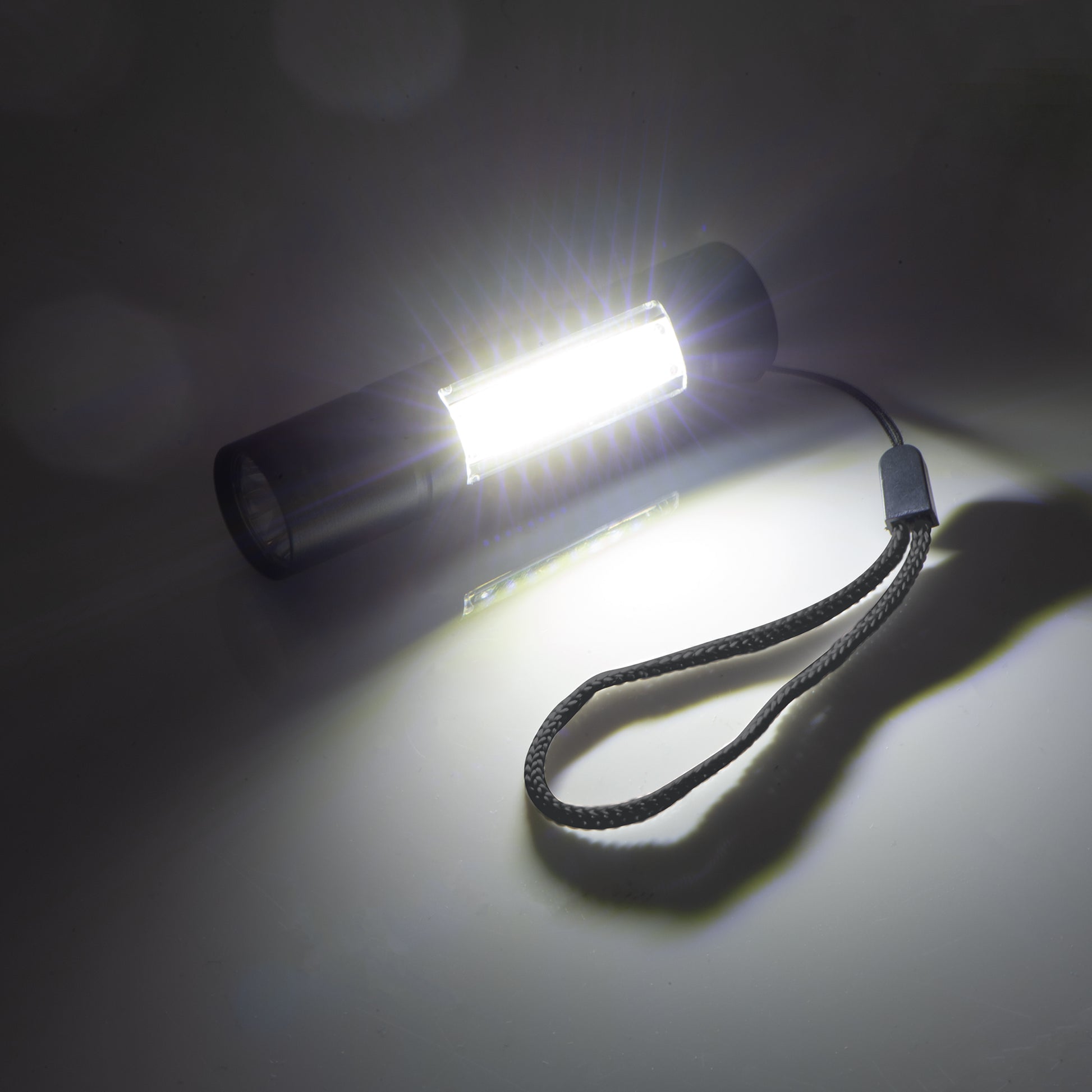 Akku Taschenlampe RHONDA