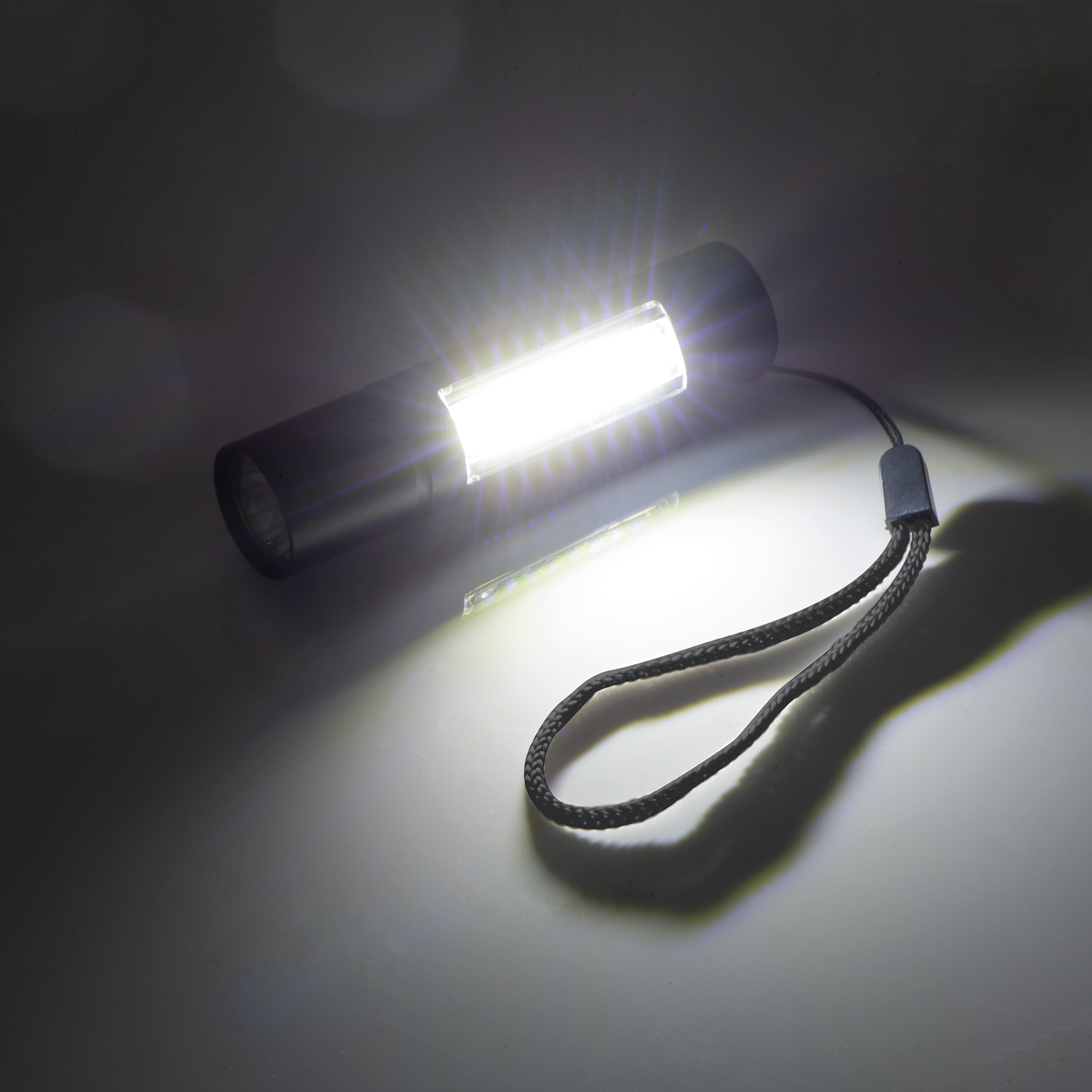 Akku Taschenlampe RHONDA