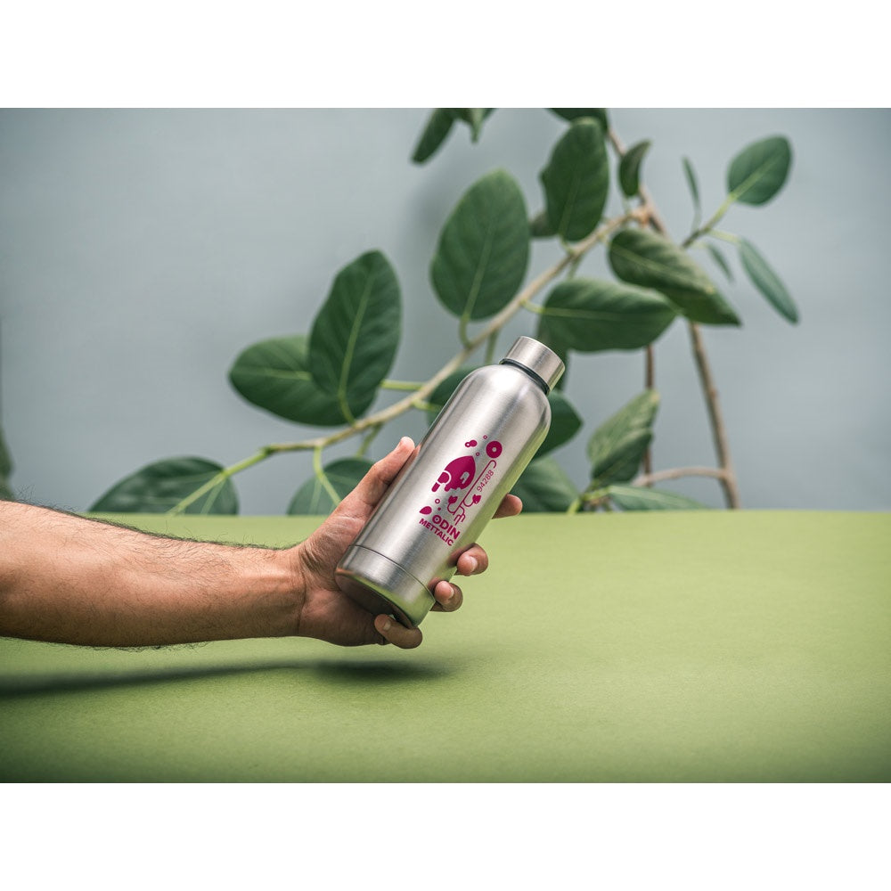 ODIN METTALIC. Flasche aus 90% recyceltem Edelstahl 550 mL – zusätzliche Ansicht