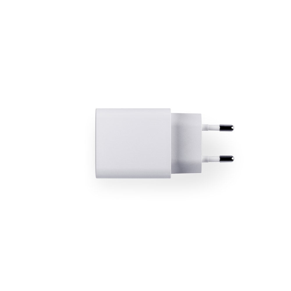 WEGENER. Ladegerät mit USB-A Anschluss 18W und USB-C 20W in Recyceltes ABS (100% rABS) – zusätzliche Ansicht
