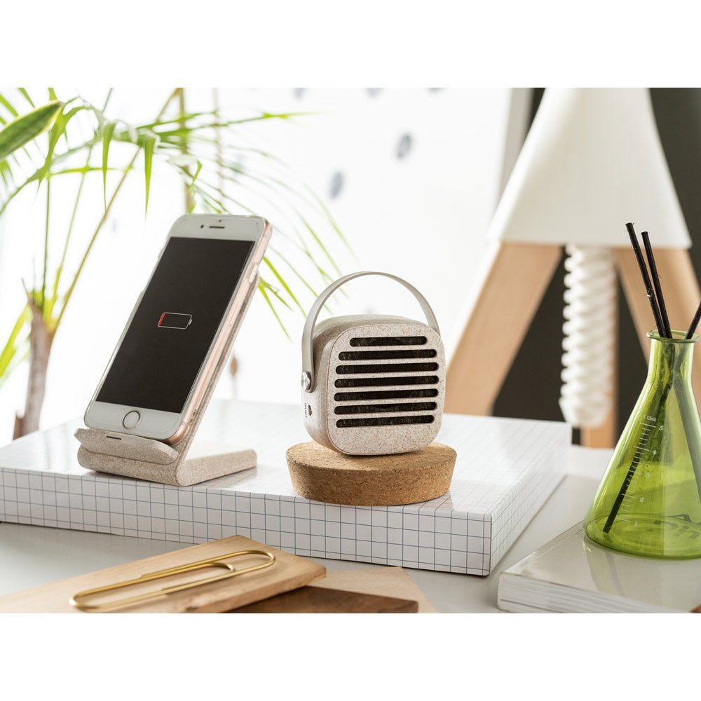 ENGLERT. Smartphone-Halter mit schnellem 10W wireless Ladegerät aus Recyceltes ABS (70% rABS) und Weizenstroh – zusätzliche Ansicht