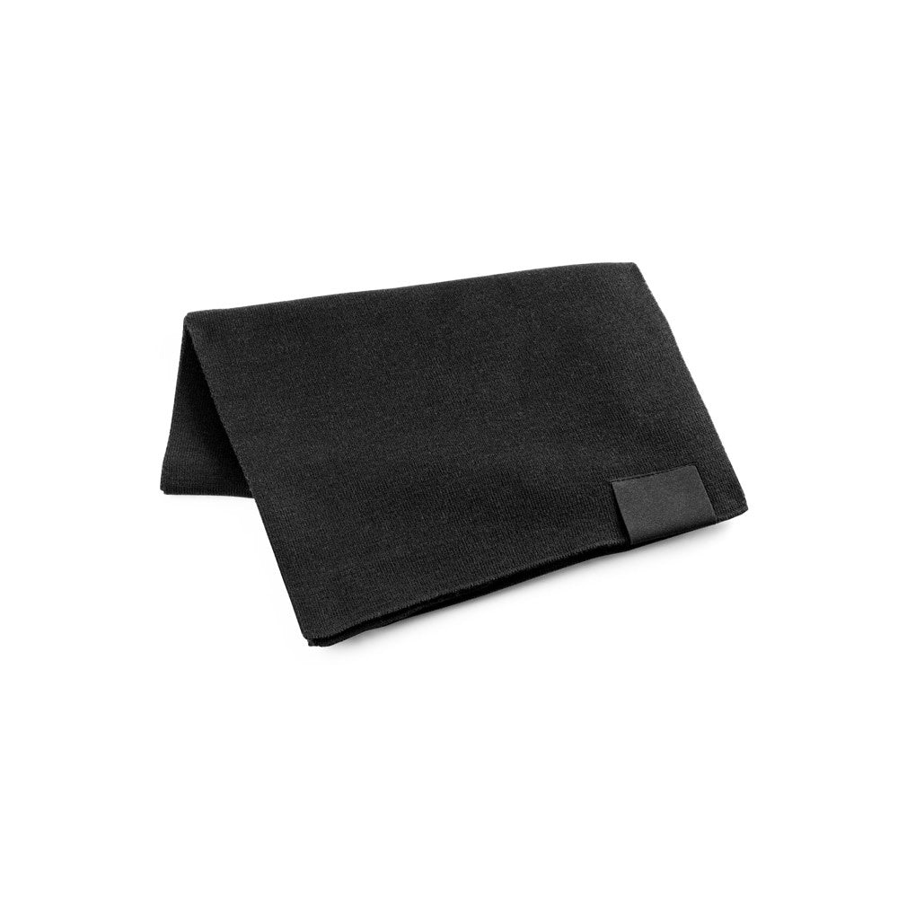 SERENITY. Schal aus recyceltem Polyester (100 % rPET) mit Aufnäher zur individuellen Veredelung – zusätzliche Ansicht