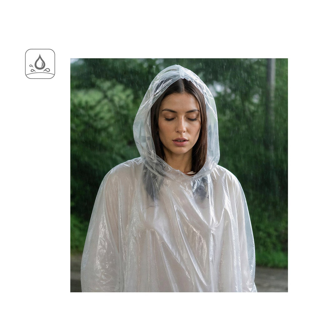 SANDRA. Regenponcho