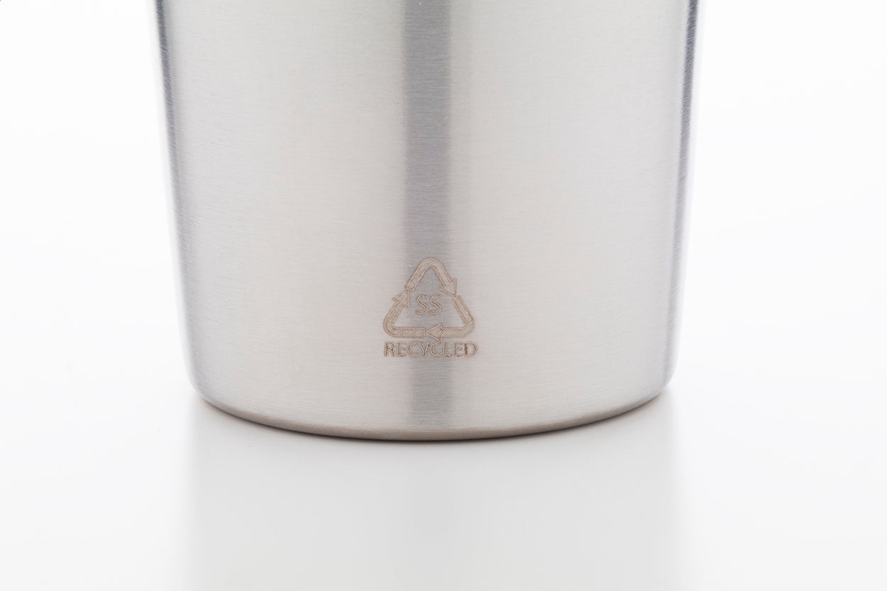 Redisha Mono Becher aus recyceltem Edelstahl