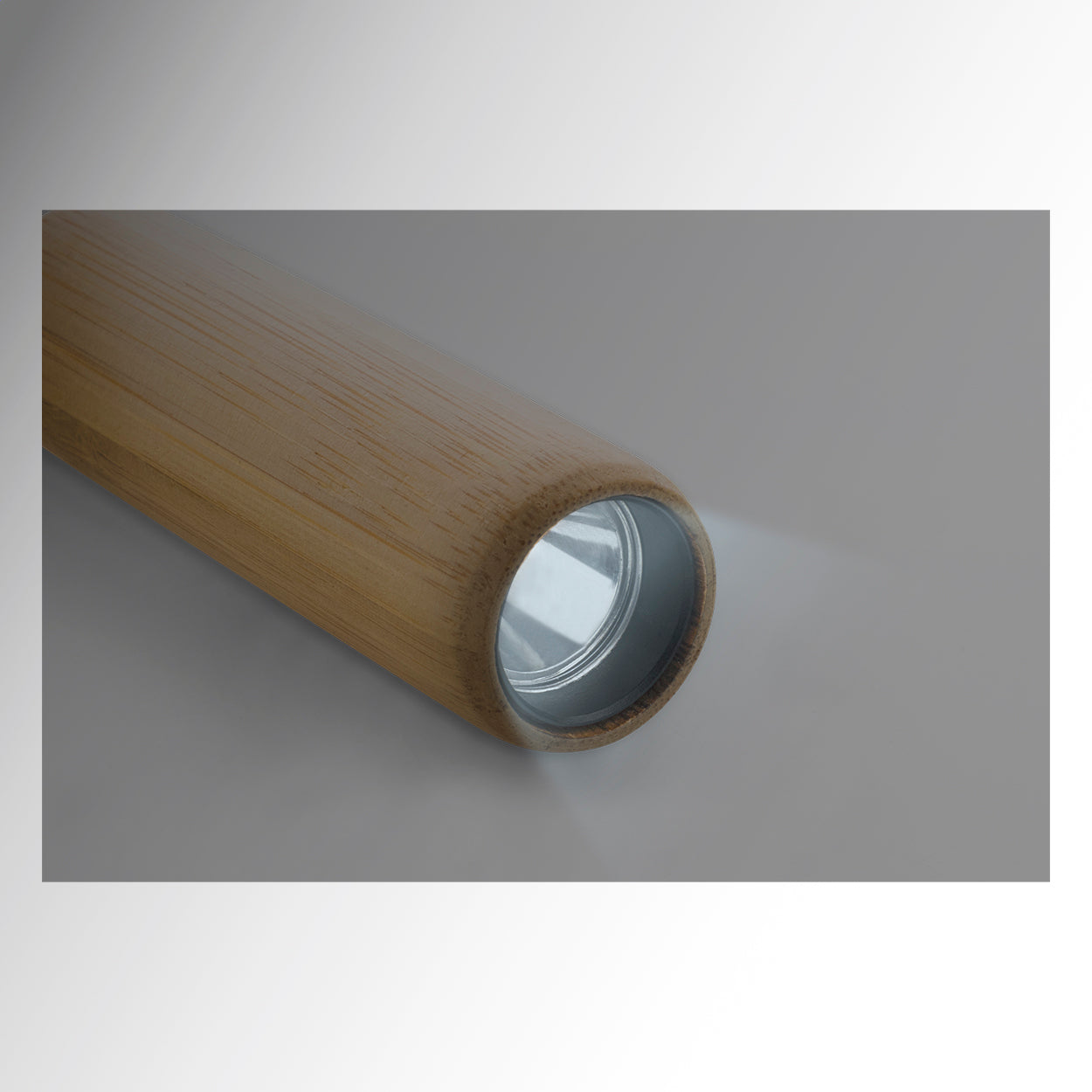 Charboo Akku-Taschenlampe