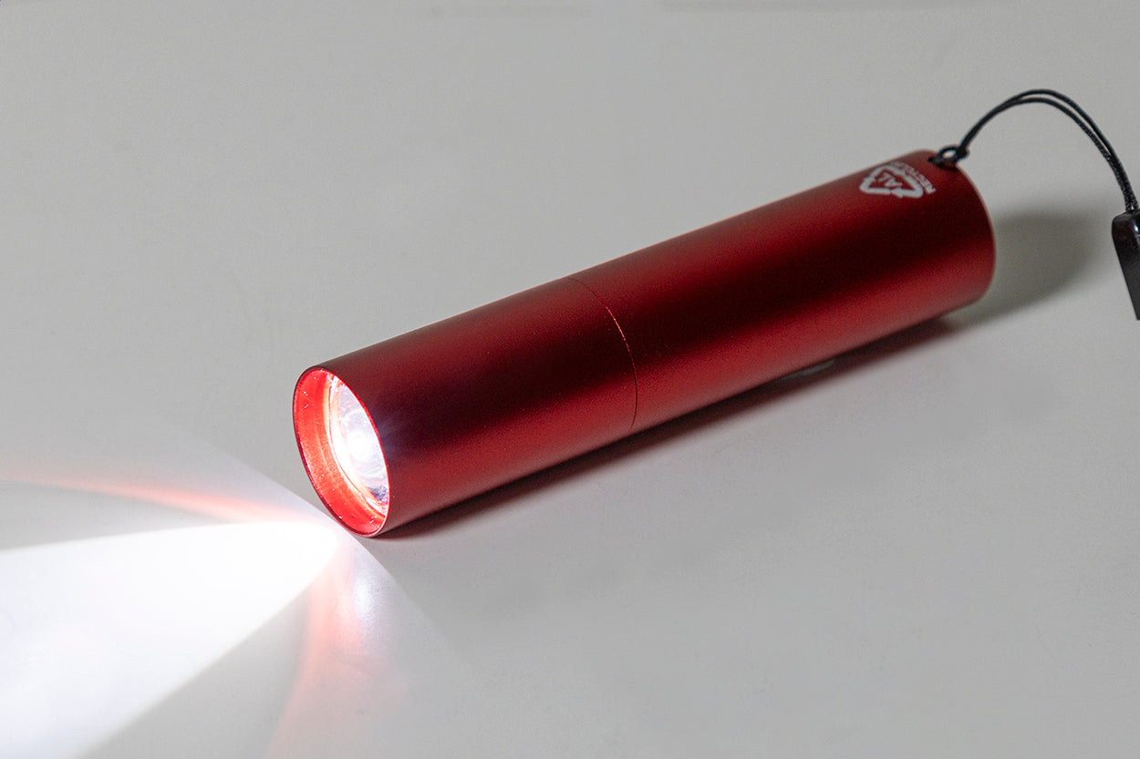 Chargelight Tone wiederaufladbare Taschenlampe aus recyceltem Aluminium