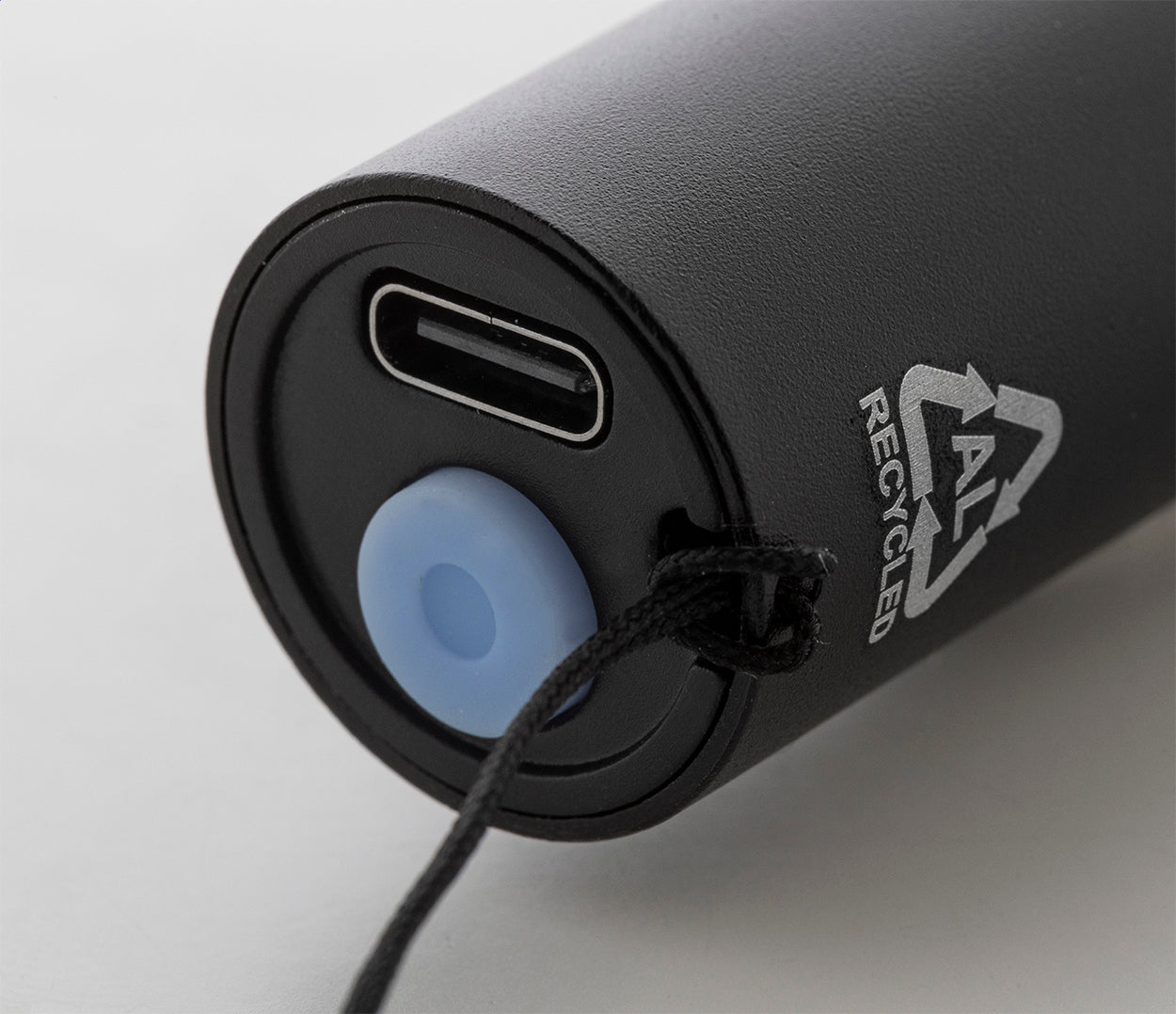 Chargelight Tone wiederaufladbare Taschenlampe aus recyceltem Aluminium