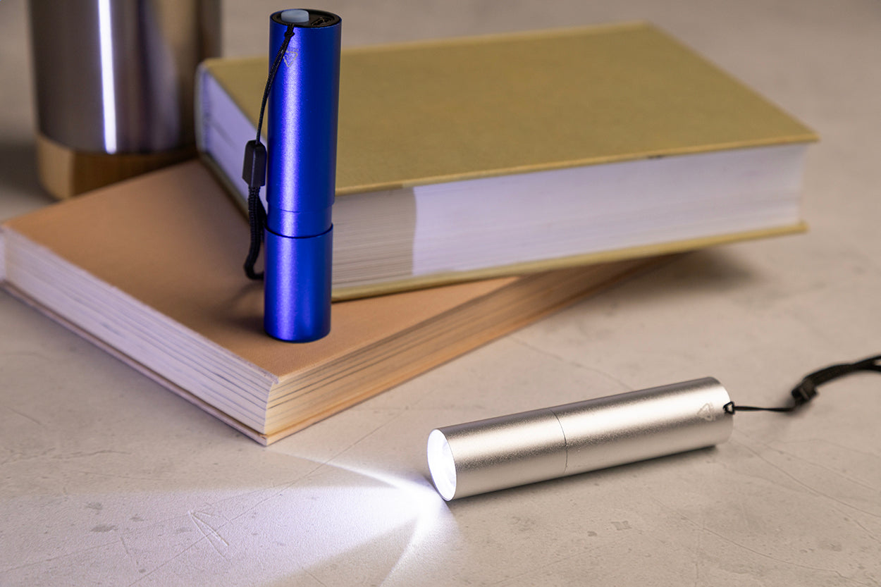 Chargelight Tone wiederaufladbare Taschenlampe aus recyceltem Aluminium