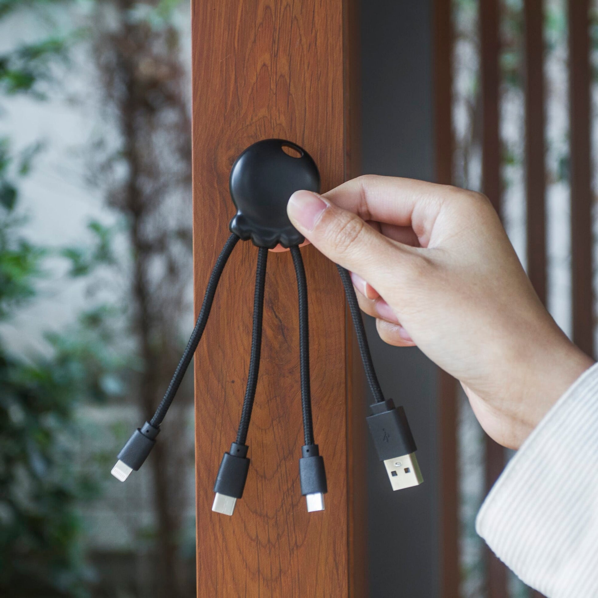 2087 | Xoopar Octopus Charging cable