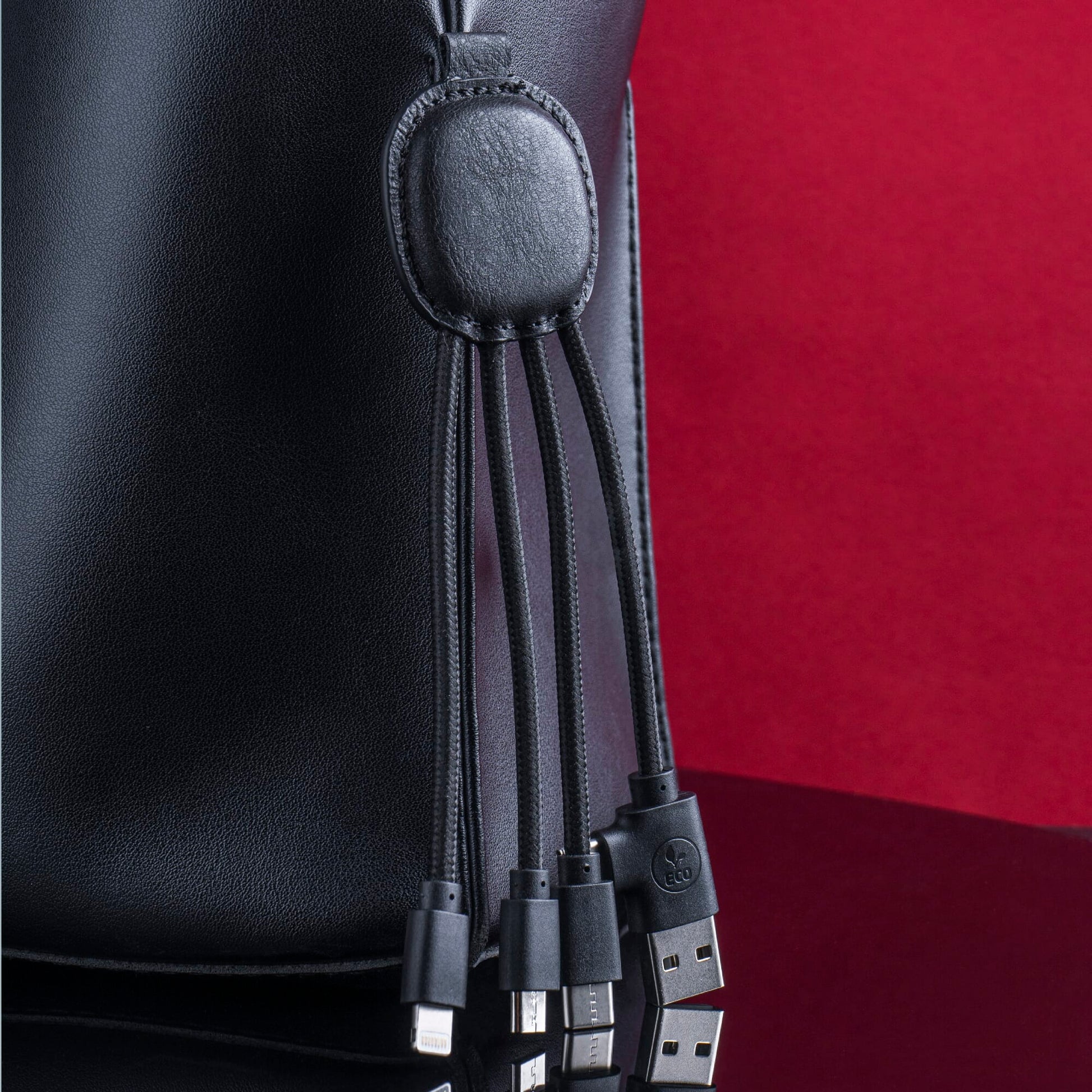 4000 | Xoopar Iné Smart Charging cable with NFC