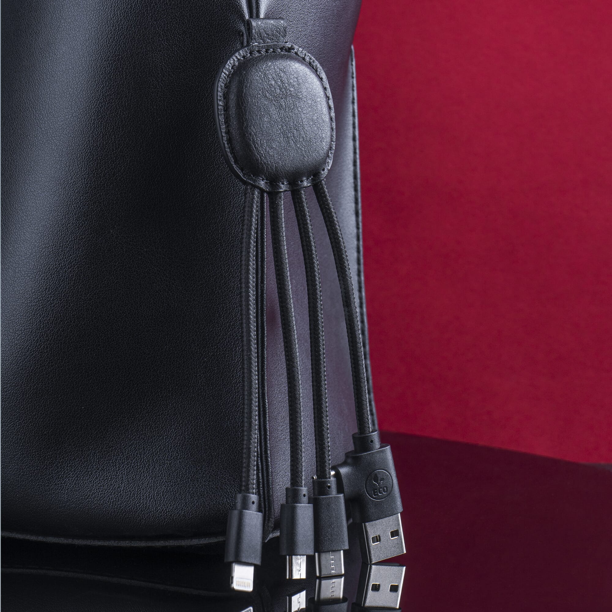 4000 | Xoopar Iné Smart Charging cable with NFC