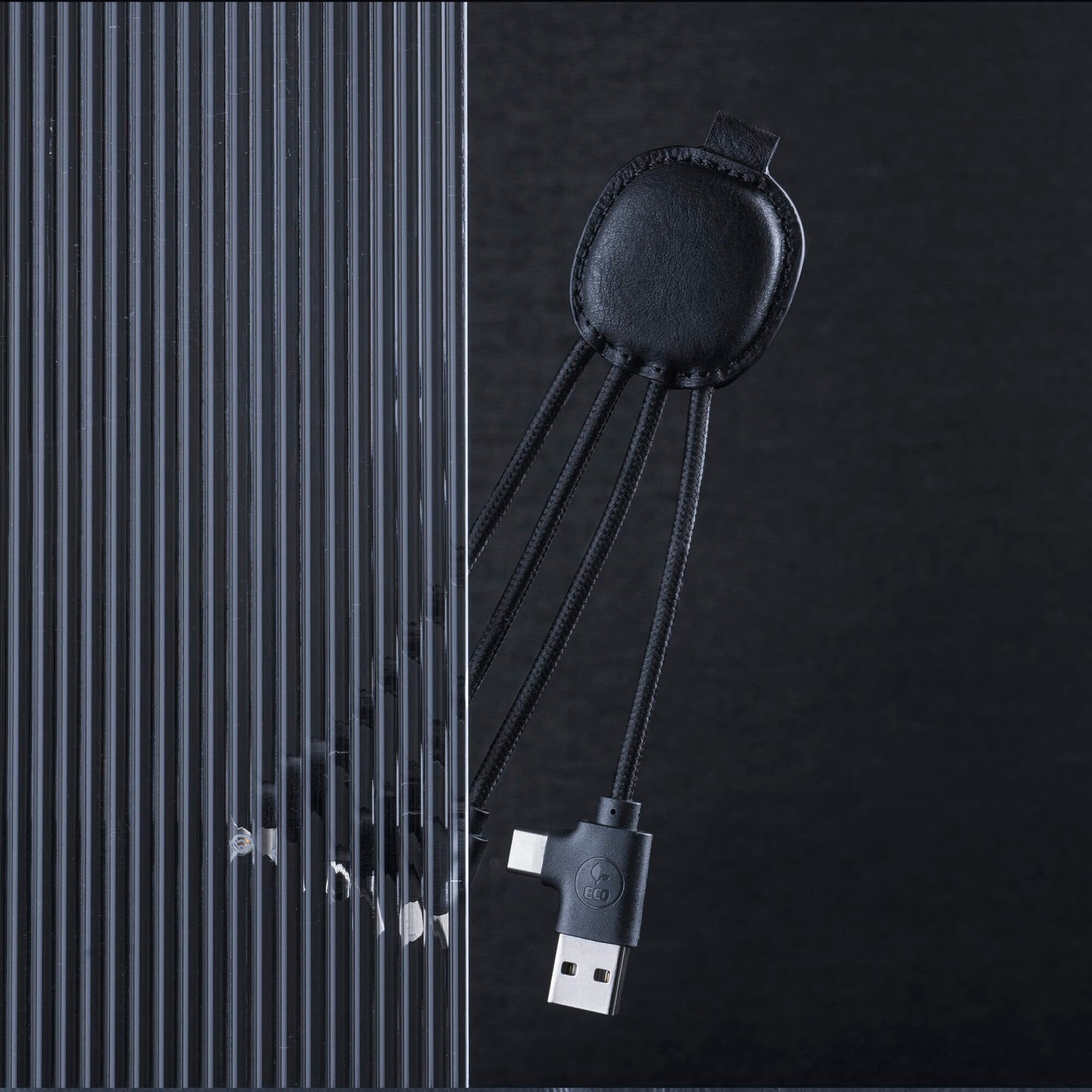 4000 | Xoopar Iné Smart Charging cable with NFC