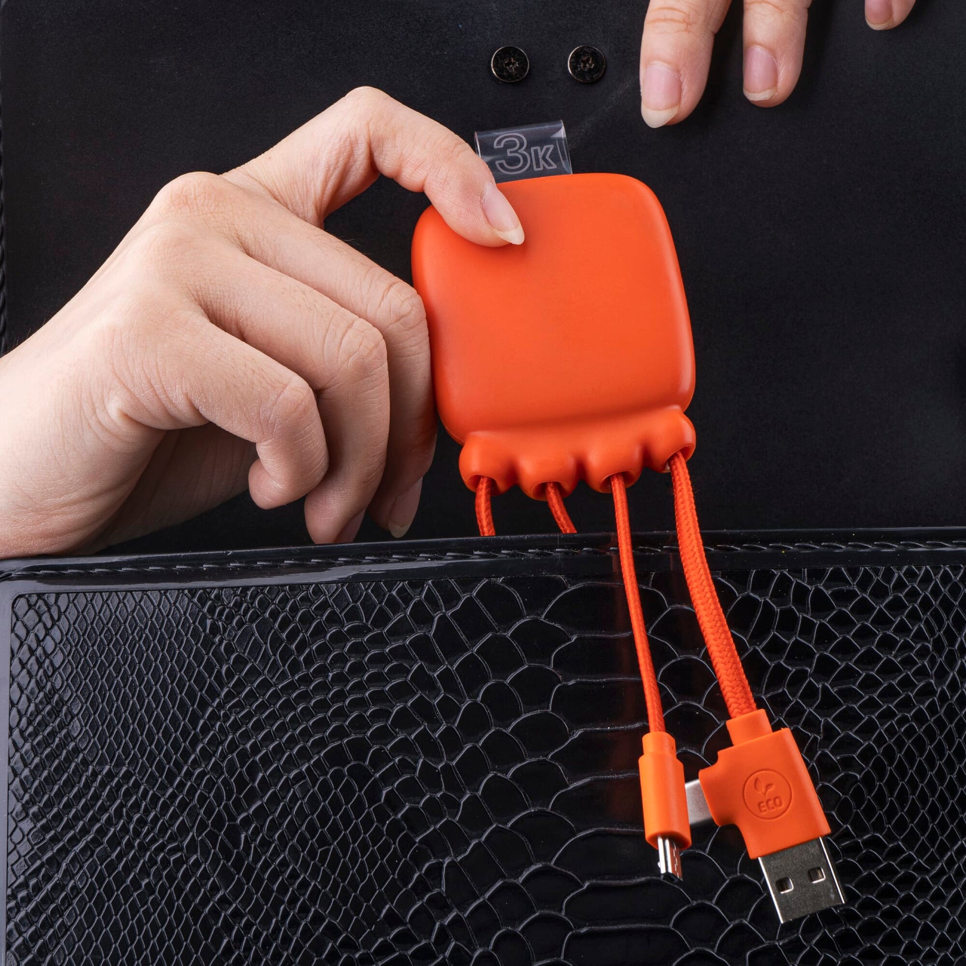 3192 | Xoopar Octopus Gamma 2 Powerbank with Bio Charging cable 3000mAh