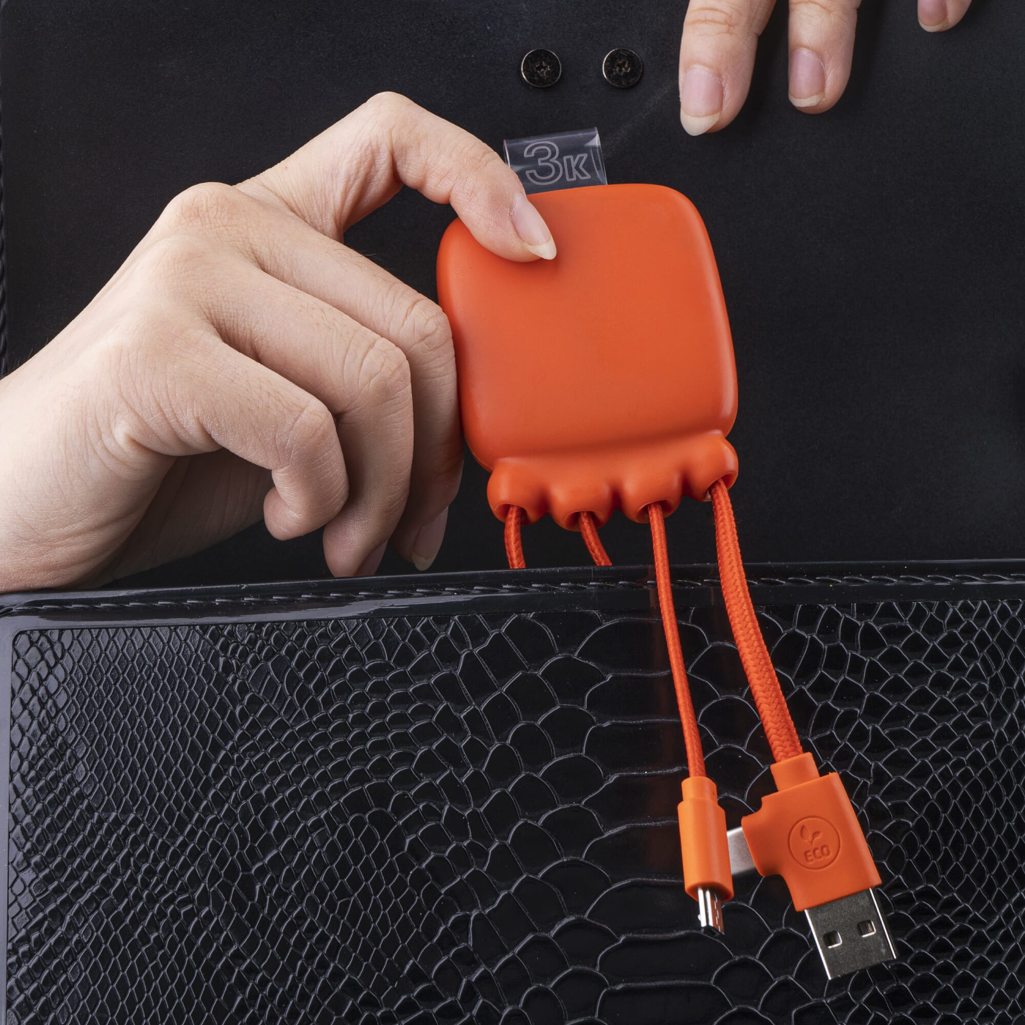 3192 | Xoopar Octopus Gamma 2 Powerbank with Bio Charging cable 3000mAh
