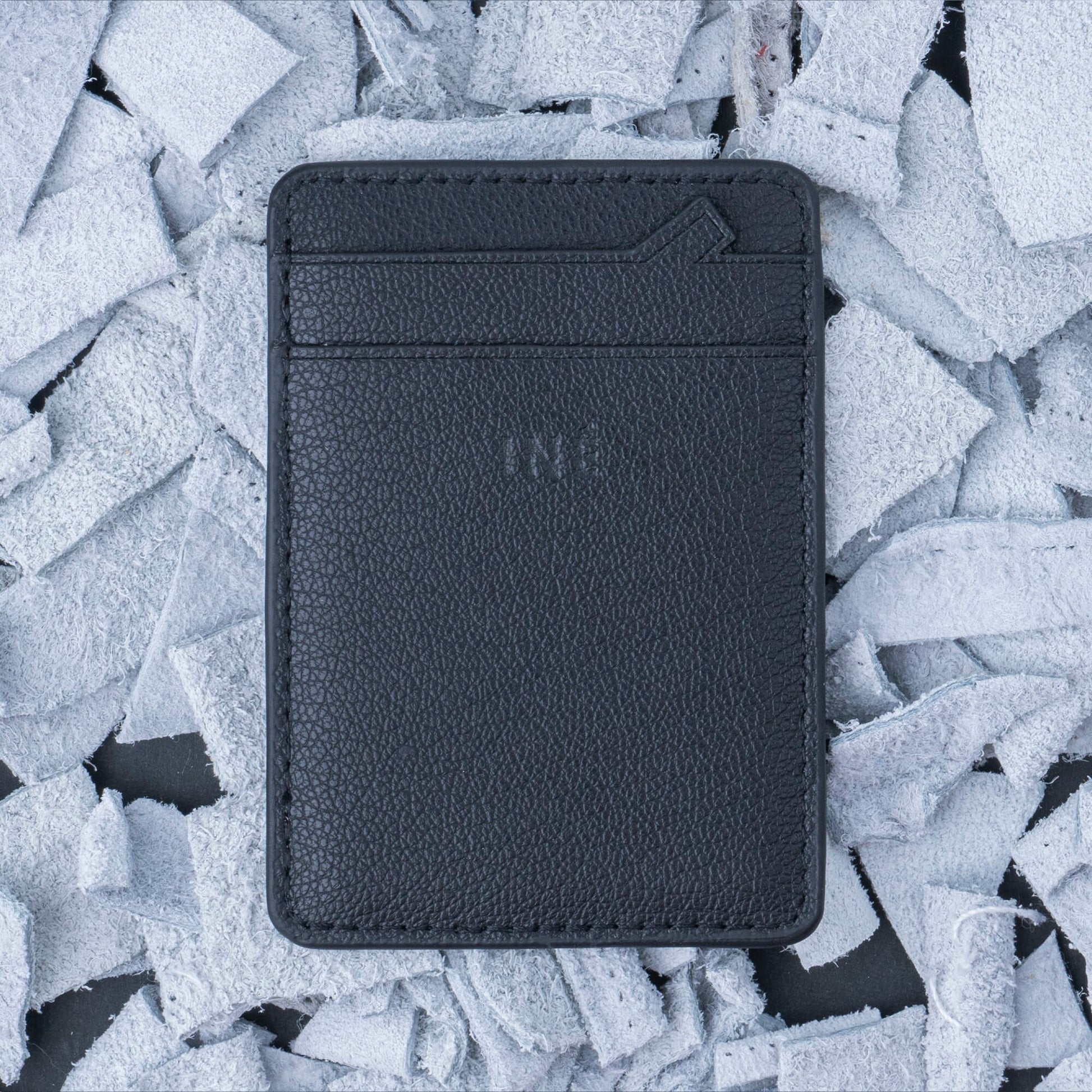 3198 | Xoopar Iné Mini NFC Wallet Recycled Leather