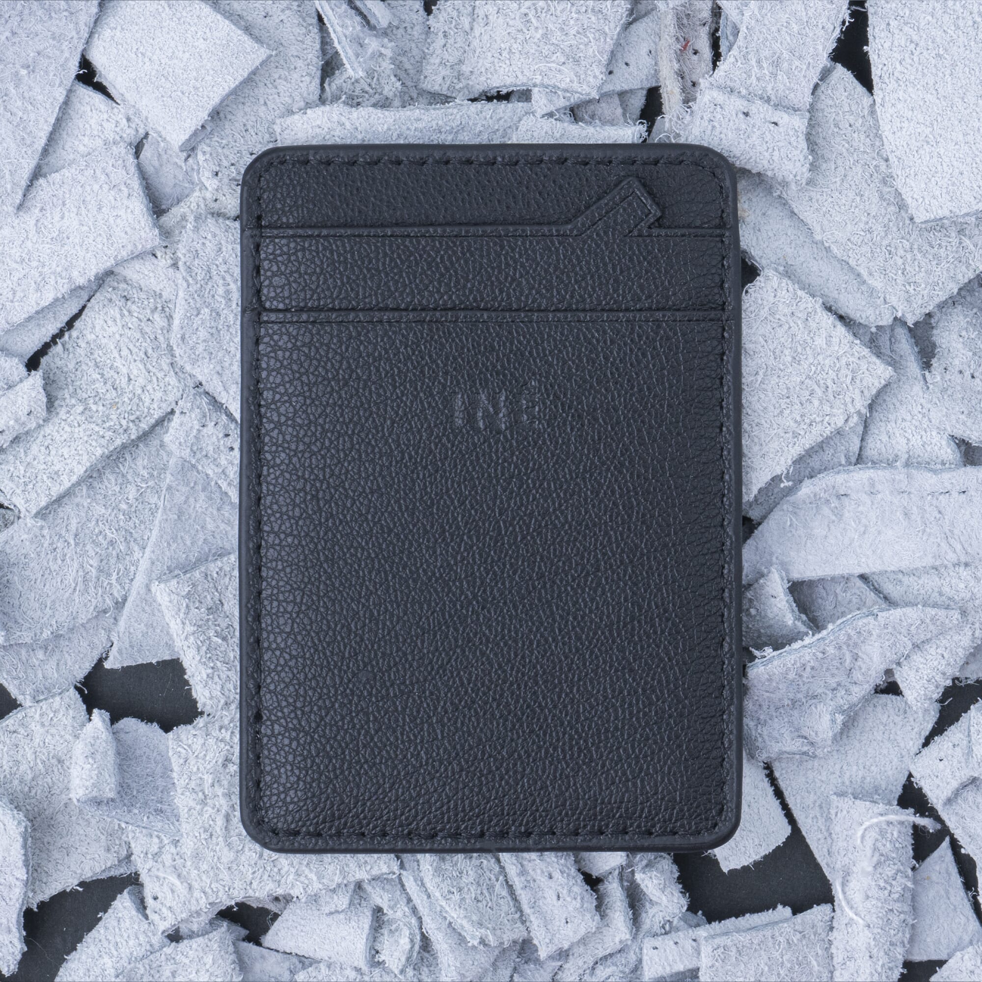 3198 | Xoopar Iné Mini NFC Wallet Recycled Leather