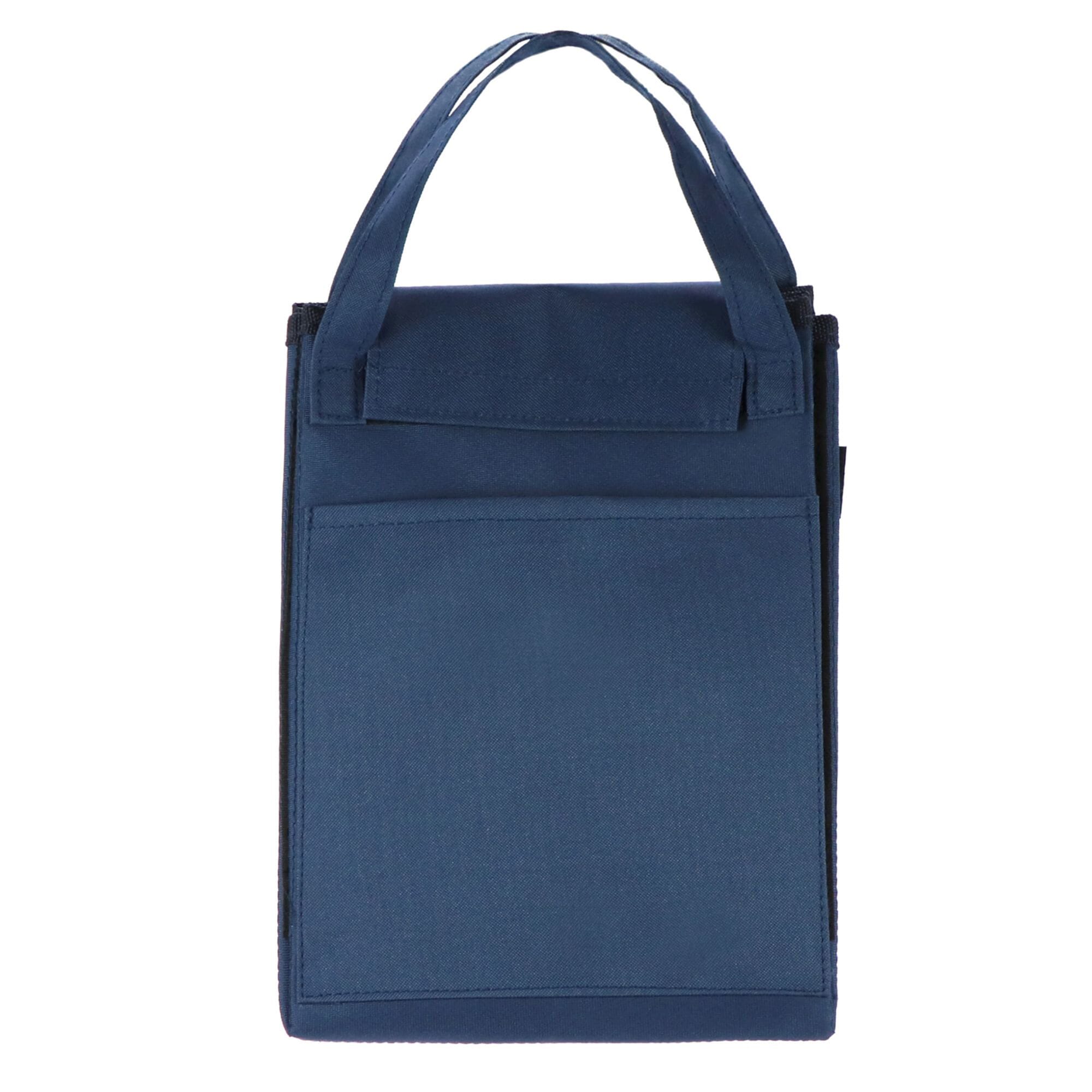 Gefaltete Kühltasche und Picknickmatte