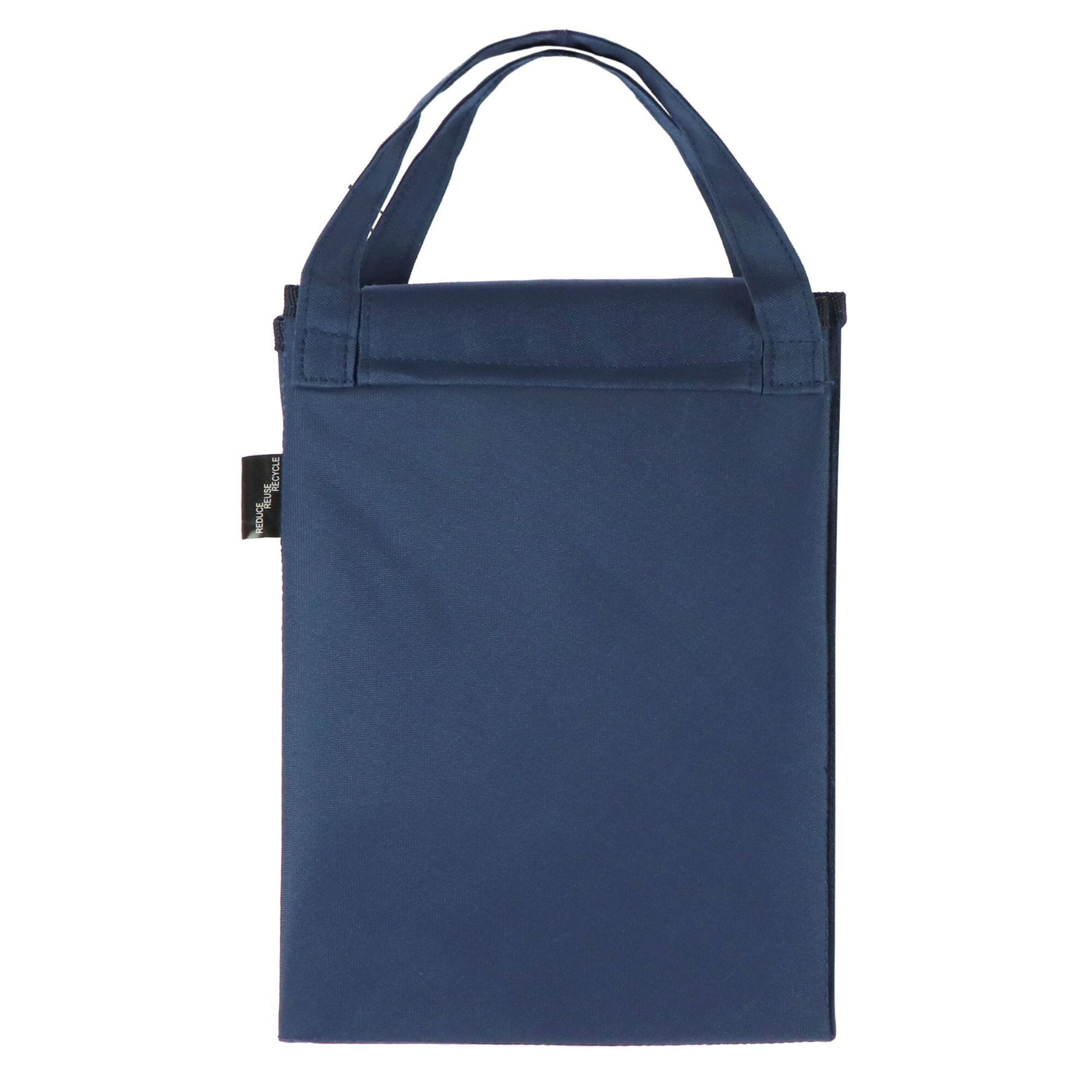 Gefaltete Kühltasche und Picknickmatte