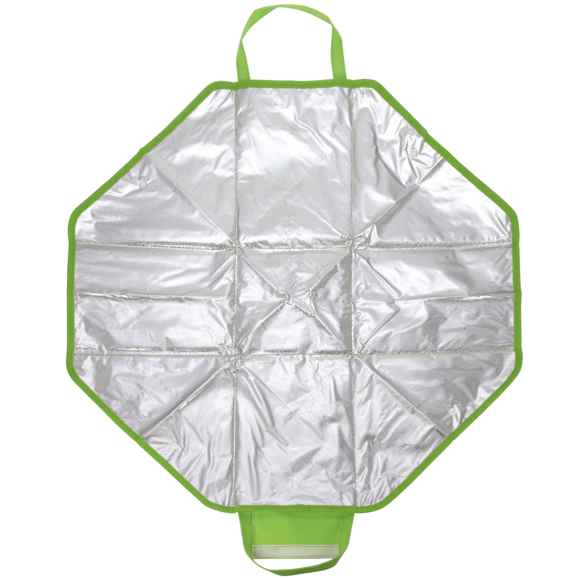 Gefaltete Kühltasche und Picknickmatte