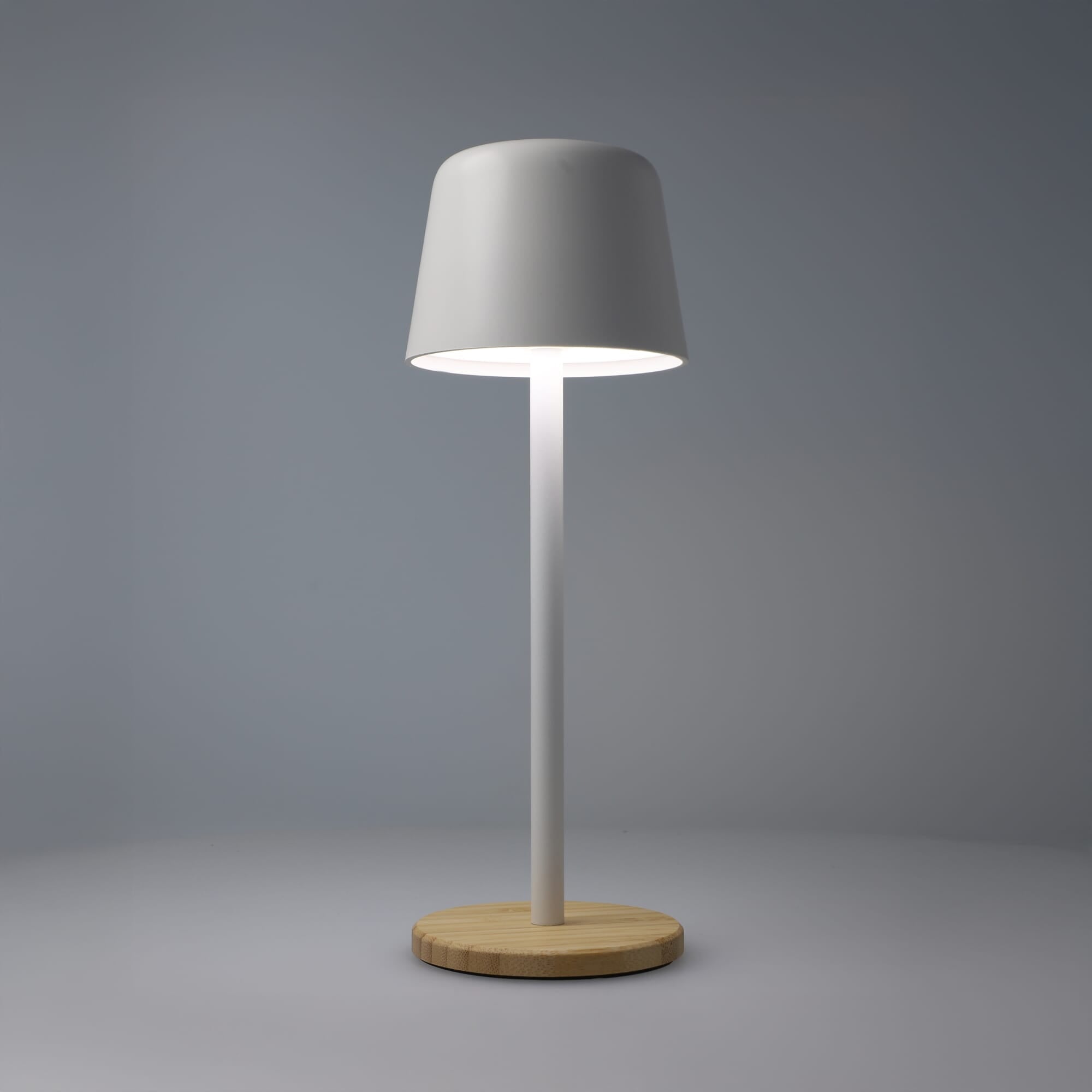 Solis Dimmbare Tischlampe mit Bambusfuß
