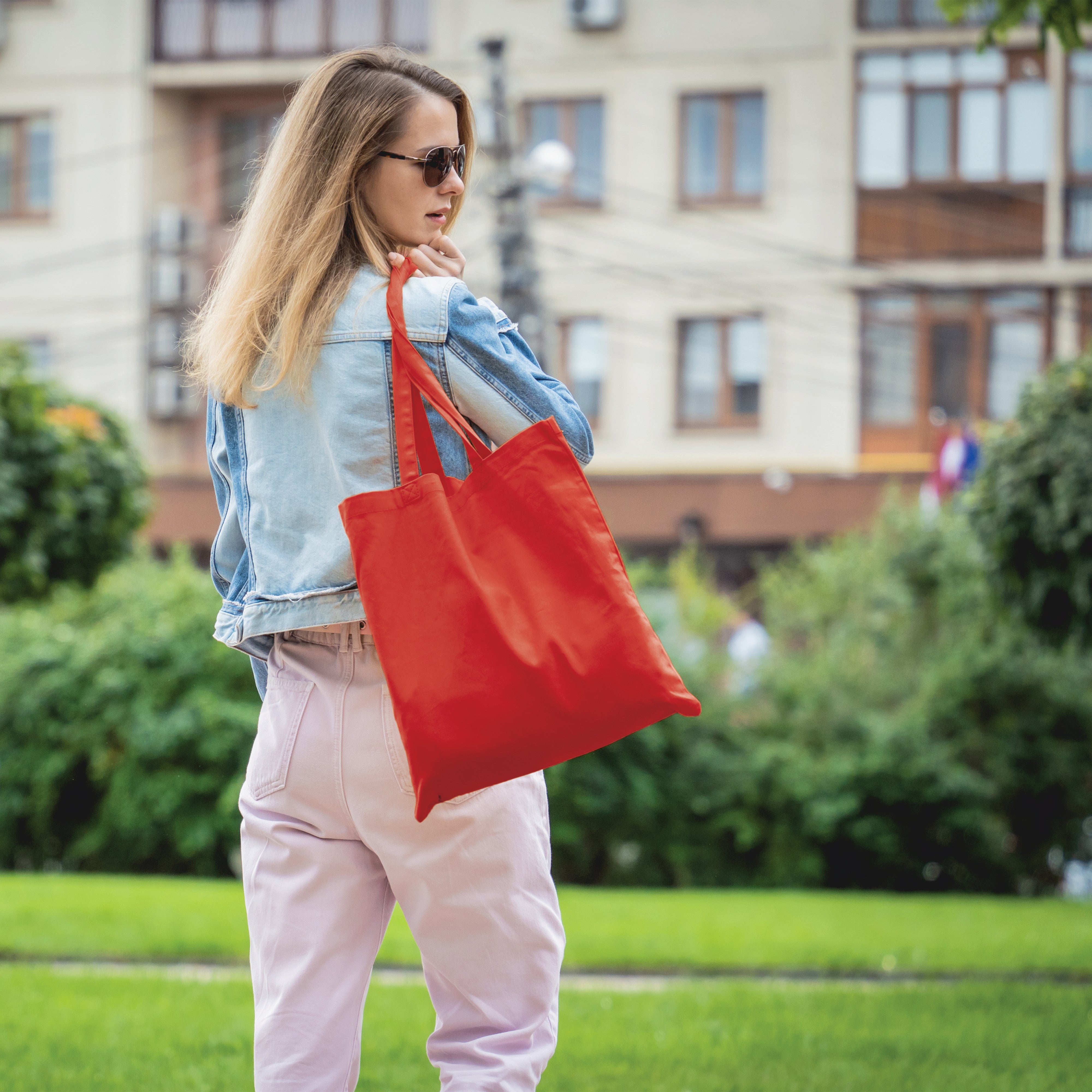 OEKO-TEX® Baumwoll Umhängetasche in Trendfarben 140 g/m²