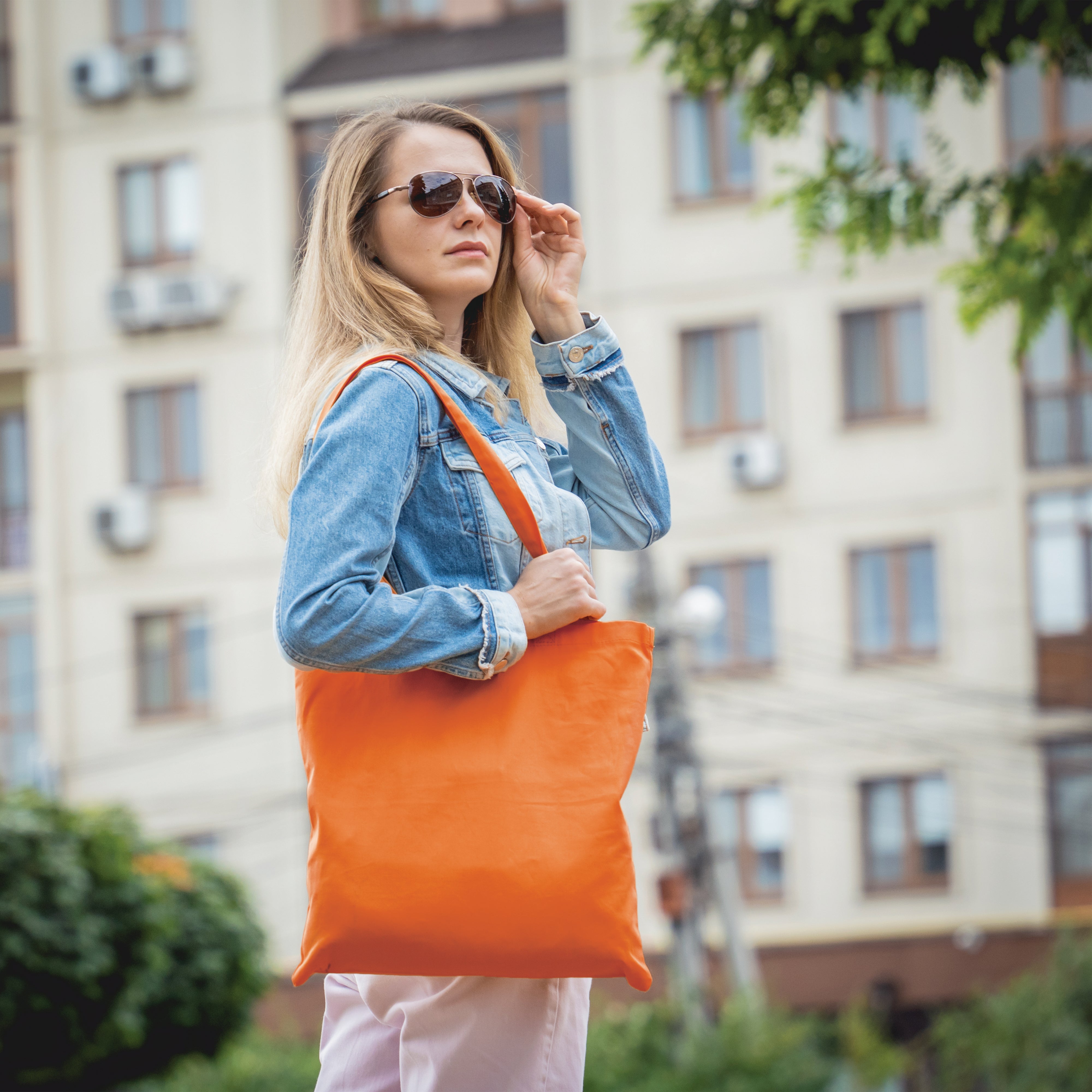 OEKO-TEX® Baumwoll Umhängetasche in Trendfarben 140 g/m²