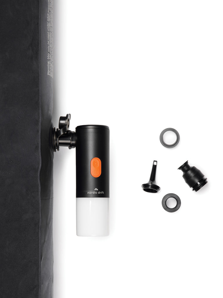Nordic Drift Titan 2-in-1-Luftpumpe und Campinglampe – Ansicht 3