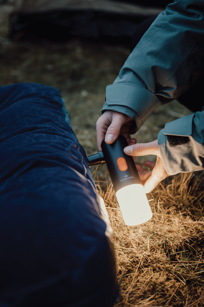 Nordic Drift Titan 2-in-1-Luftpumpe und Campinglampe – Ansicht 8