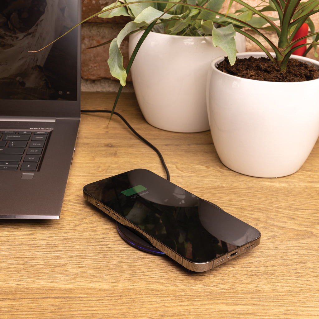 15W-Wireless-Fast-Charger aus recyceltem RCS-Kunststoff – Ansicht 5