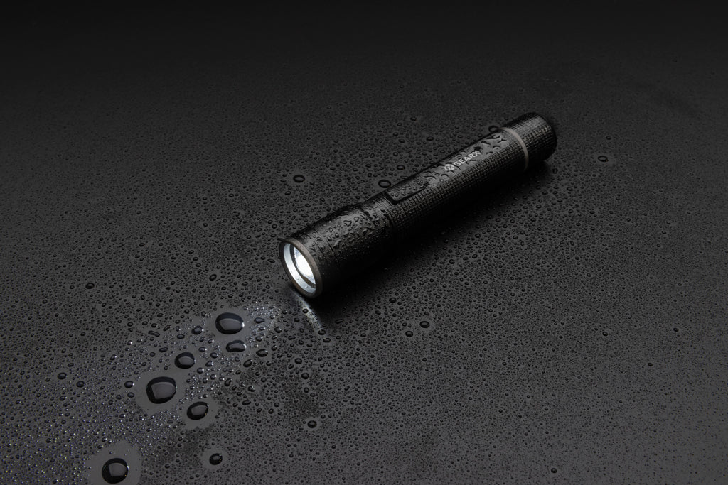GearX Taschenlampe aus RCS recycelt. Aluminium mit USB-Akku – Ansicht 5