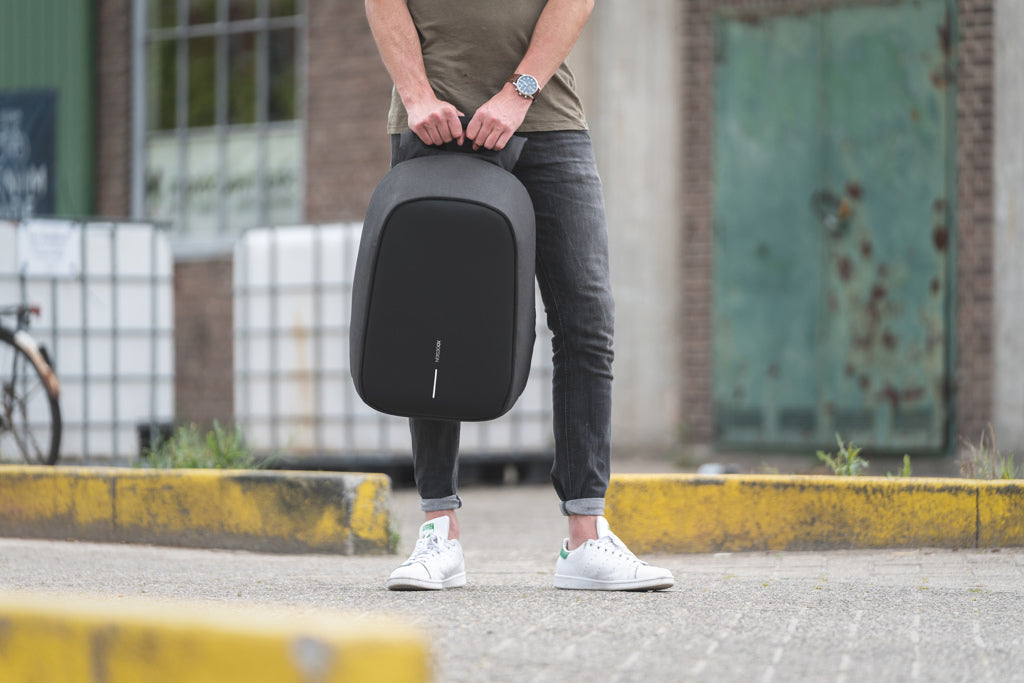 Bobby Hero Regular Anti-Diebstahl-Rucksack als Werbeartikel mit Logo