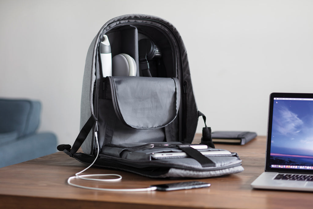 Bobby Hero Regular Anti-Diebstahl-Rucksack als Werbeartikel mit Logo