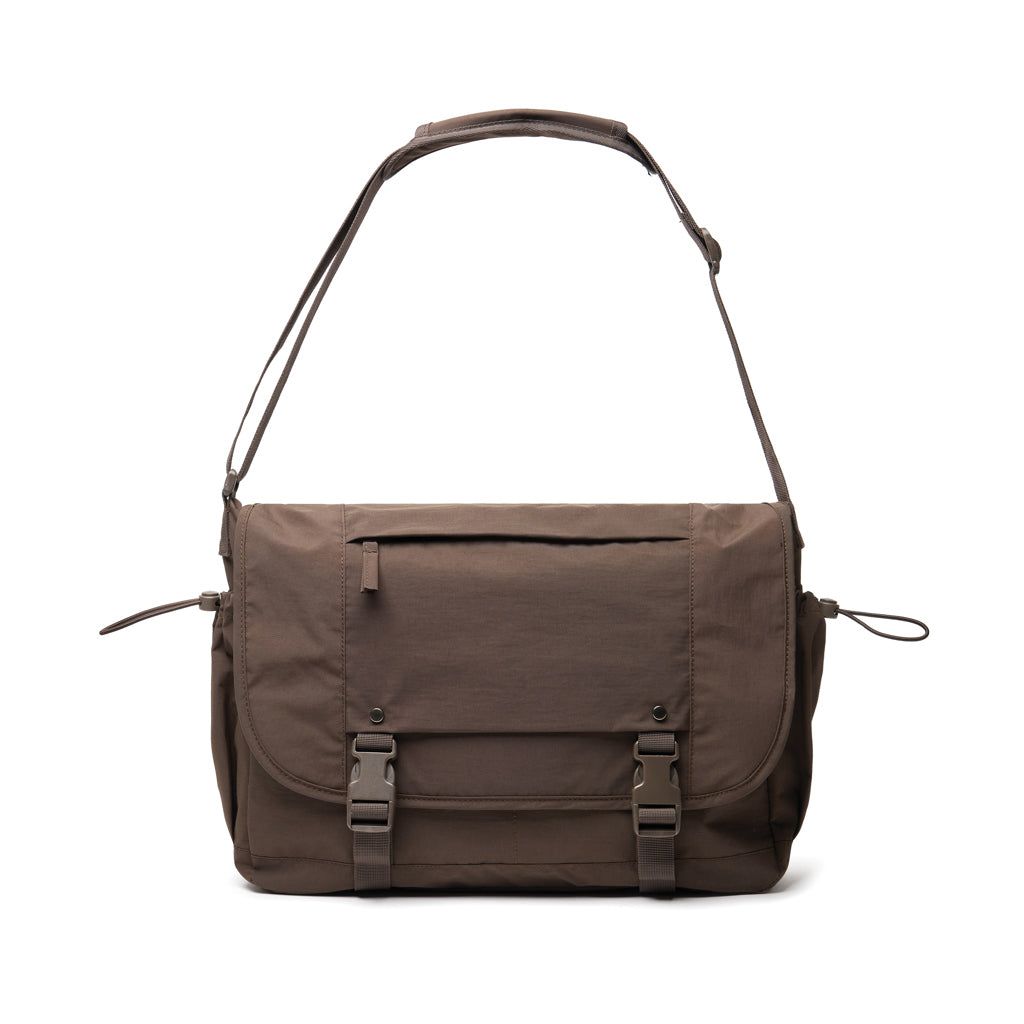 KENTO URBAN 15,6' Messenger aus RCS recyceltem Nylon – Ansicht 2