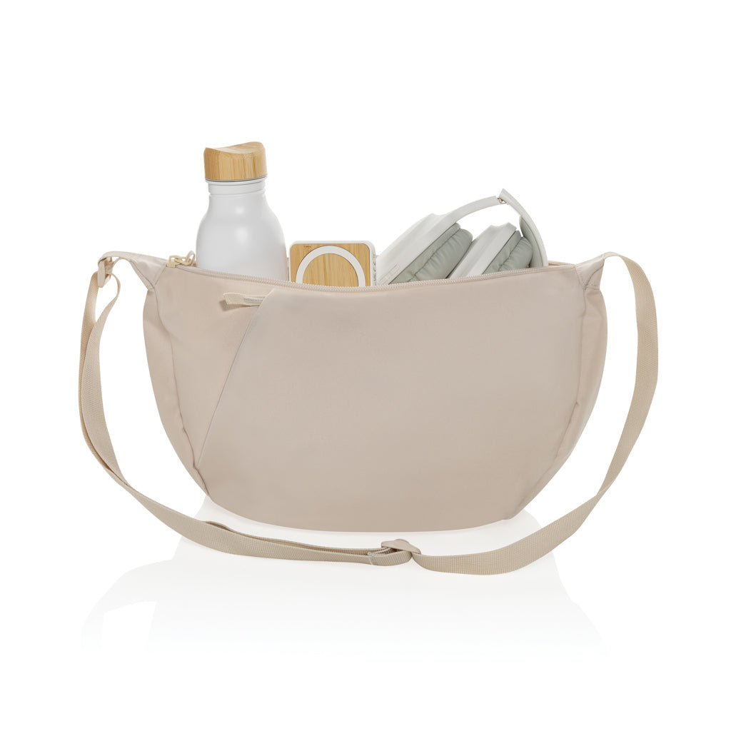 Crescent XL AWARE™ RPET Half-Moon Sling Tasche – Ansicht 5