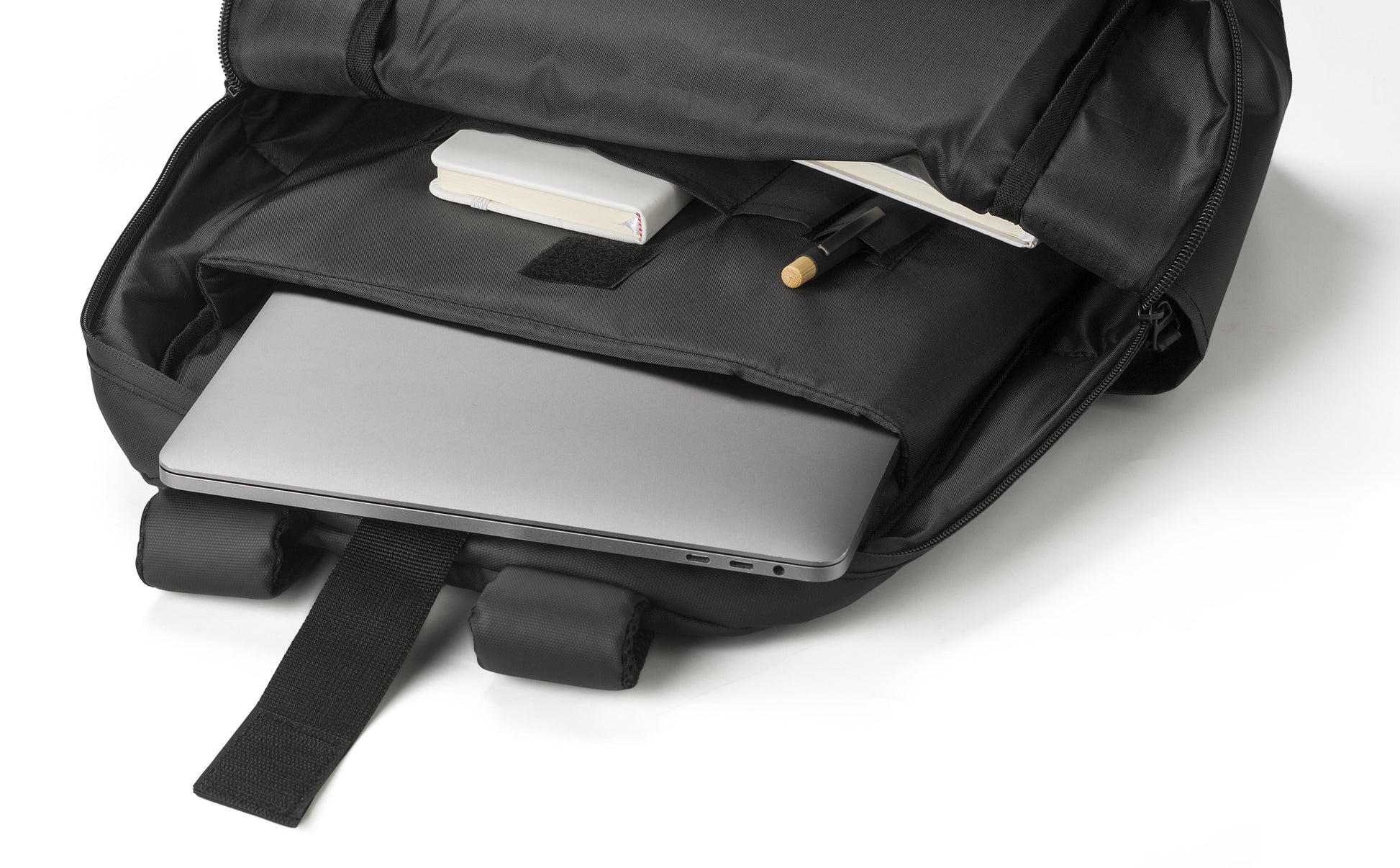 Polyester (600D Rucksack Brecken