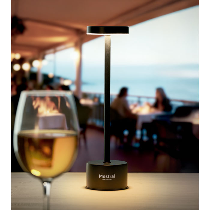 BISTRO USB-Tischlampe aus Aluminium