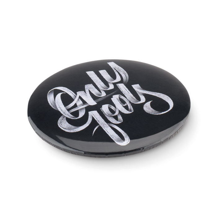 PIN OPENER Magnet-Badge mit Kapselheber