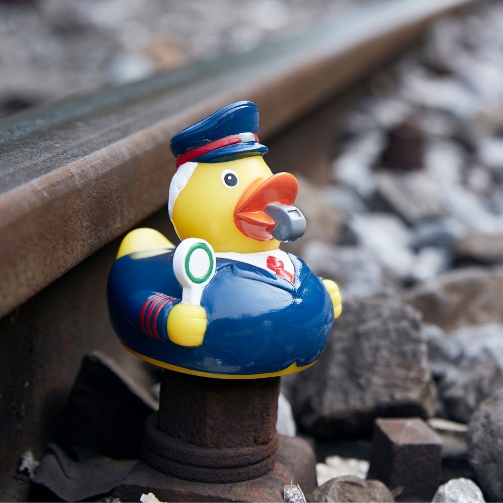Quietsche-Ente Zugbegleiter – Detailansicht 3